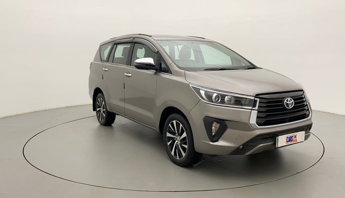 2022 Toyota Innova Crysta 2.4 ZX AT 7 STR, Diesel, Automatic, 27,666 km, Right Front Diagonal