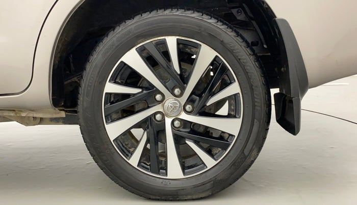 2022 Toyota Innova Crysta 2.4 ZX AT 7 STR, Diesel, Automatic, 27,666 km, Left Rear Wheel