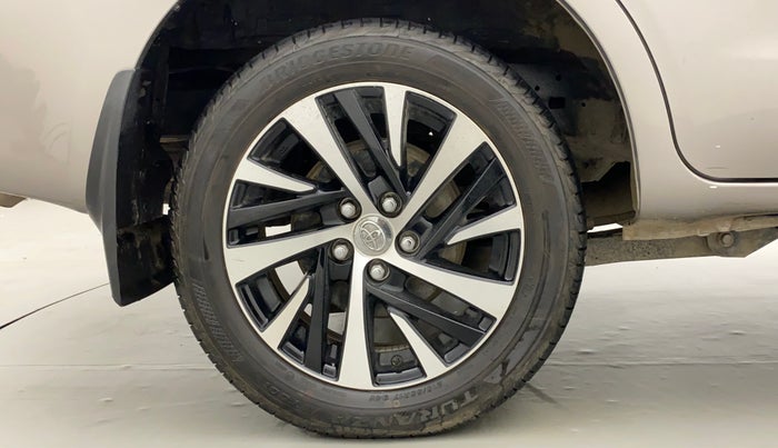 2022 Toyota Innova Crysta 2.4 ZX AT 7 STR, Diesel, Automatic, 27,666 km, Right Rear Wheel
