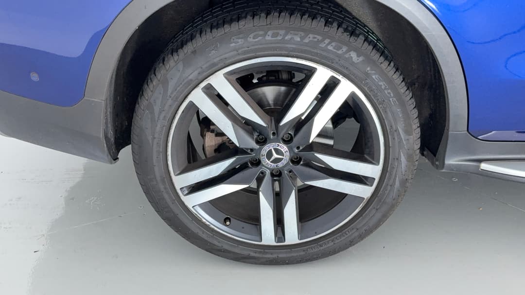 2019 Mercedes-benz GLC 300 4matic, Automatic, 67325 km, Right Rear Wheel