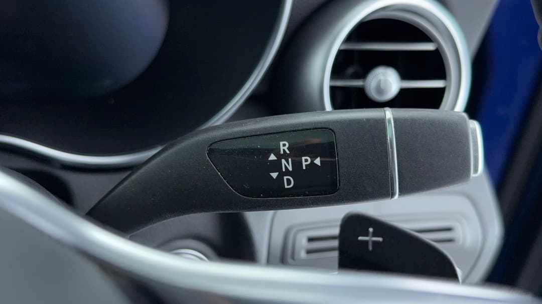 2019 Mercedes-benz GLC 300 4matic, Automatic, 67325 km, Gear Lever 