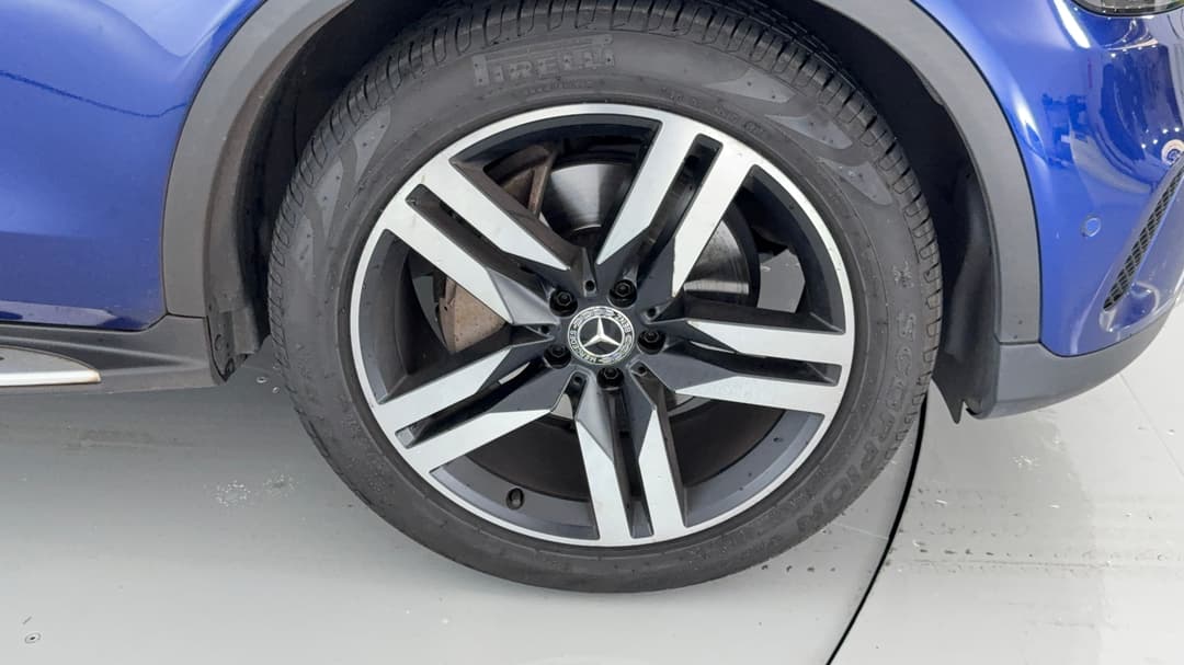 2019 Mercedes-benz GLC 300 4matic, Automatic, 67325 km, Right Front Wheel