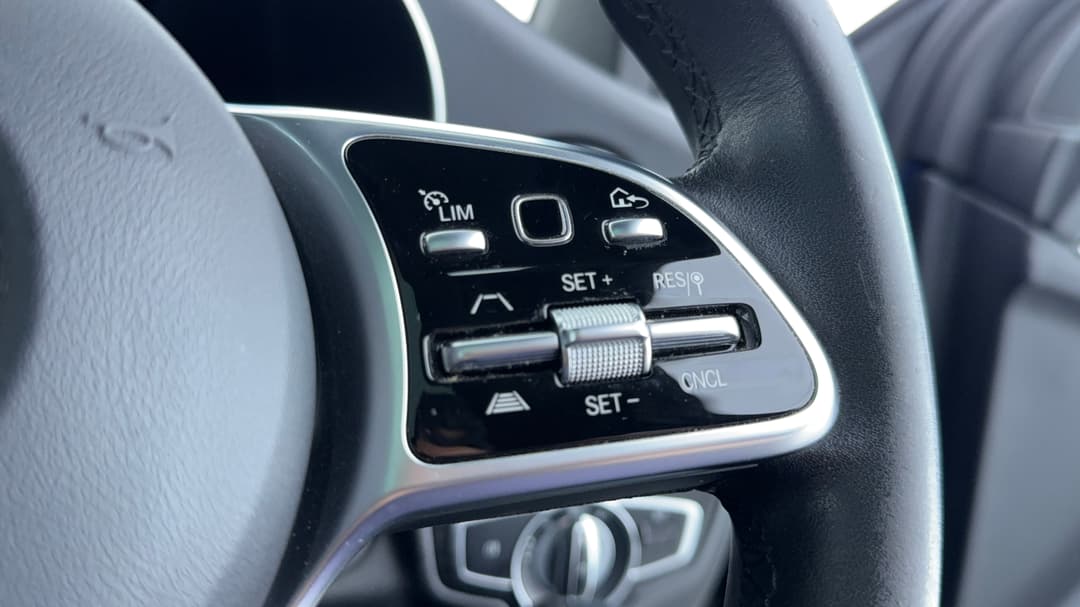2019 Mercedes-benz GLC 300 4matic, Automatic, 67325 km, Cruise Control