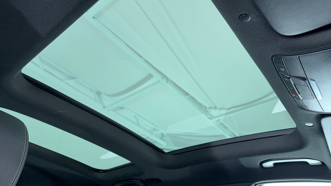 2019 Mercedes-benz GLC 300 4matic, Automatic, 67325 km, Interior Sunroof/Moonroof
