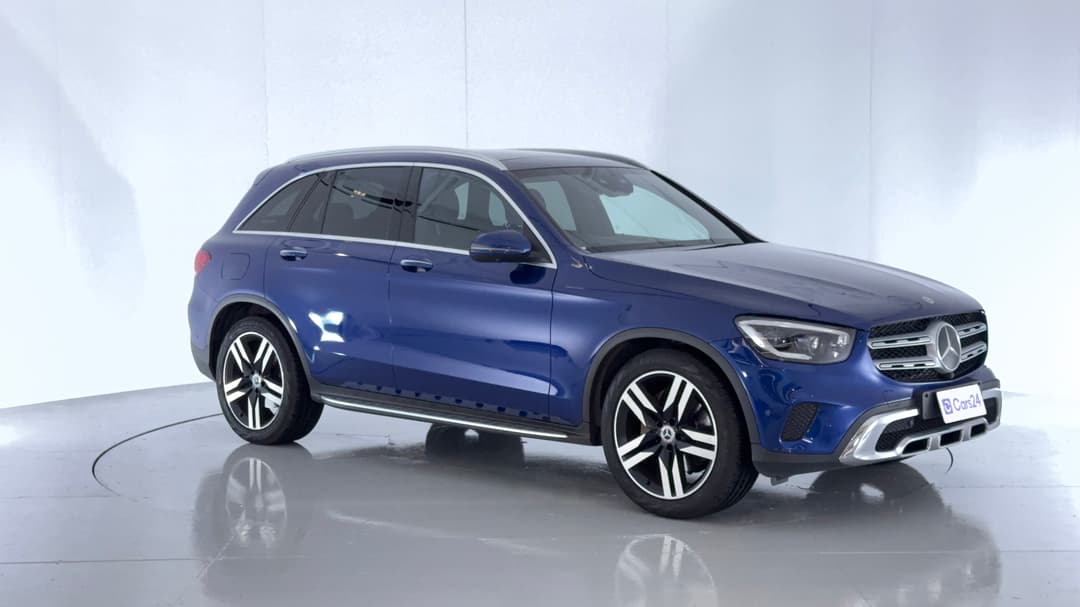 2019 Mercedes-benz GLC 300 4matic, Automatic, 67325 km, Right Front Diagonal (45- Degree) View