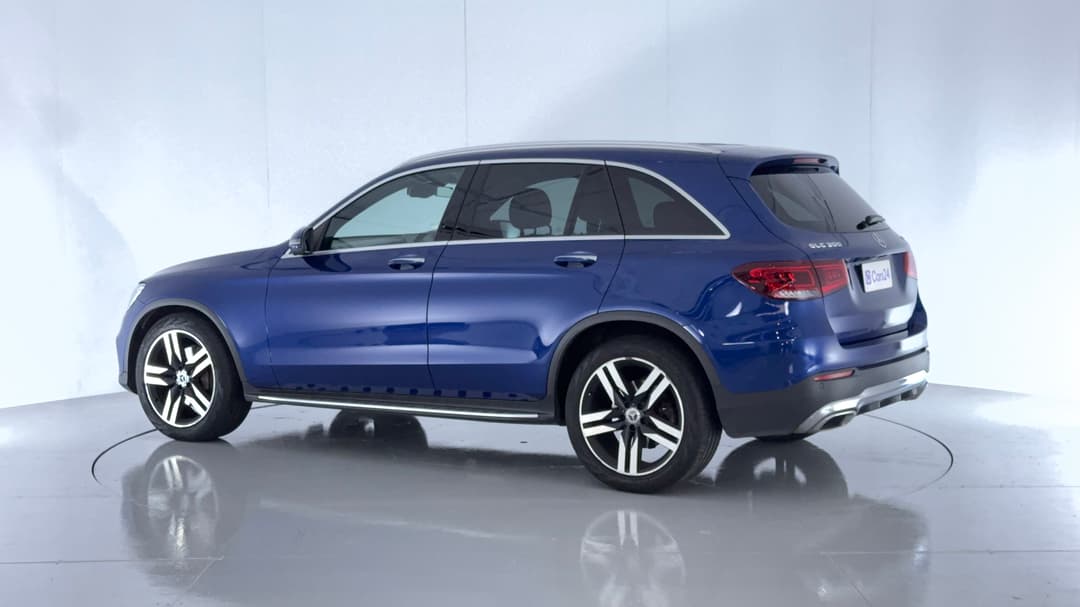 2019 Mercedes-benz GLC 300 4matic, Automatic, 67325 km, Left Back Diagonal (45- Degree) View