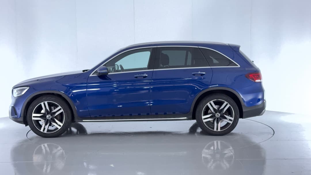 2019 Mercedes-benz GLC 300 4matic, Automatic, 67325 km, Left Side View