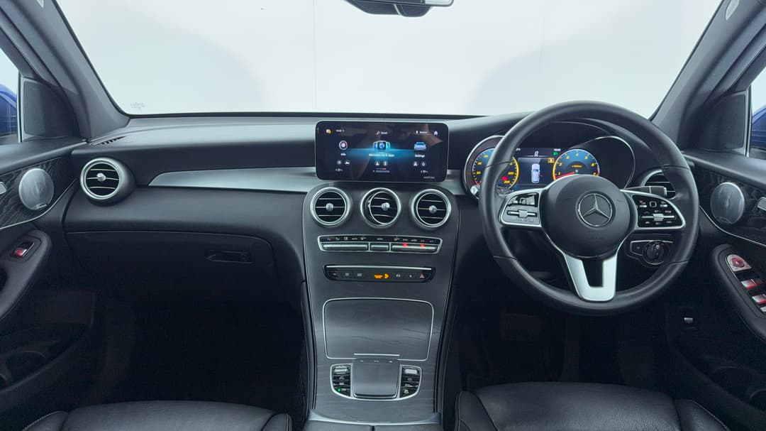 2019 Mercedes-benz GLC 300 4matic, Automatic, 67325 km, Dashboard View