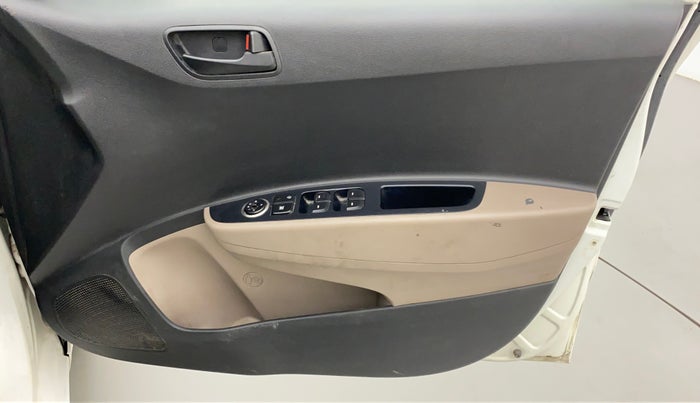 2017 Hyundai Grand i10 MAGNA 1.2 KAPPA VTVT, Petrol, Manual, 48,909 km, Driver Side Door Panels Control