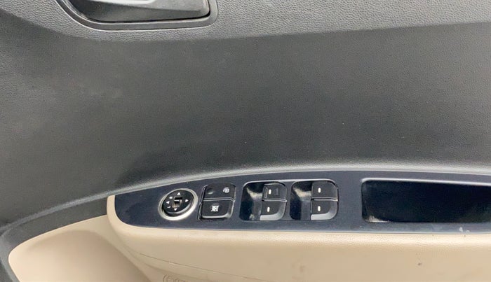 2017 Hyundai Grand i10 MAGNA 1.2 KAPPA VTVT, Petrol, Manual, 48,768 km, Right front window switch / handle - Child Switch not working for windows
