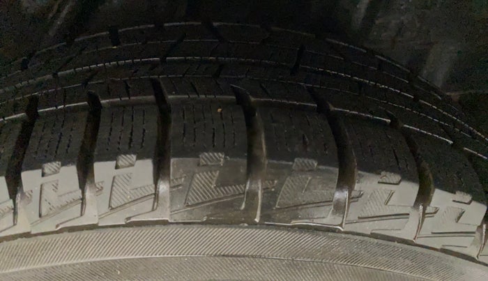 2015 Honda Brio S MT, Petrol, Manual, 52,447 km, Left Rear Tyre Tread