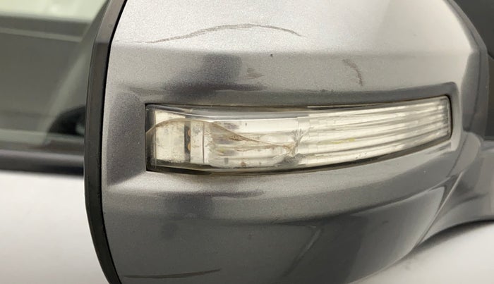 2014 Maruti Swift ZDI, Diesel, Manual, 1,17,765 km, Right rear-view mirror - Indicator light has minor damage