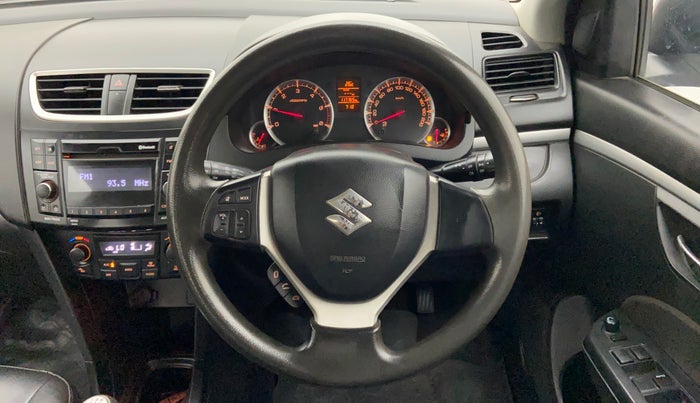 2014 Maruti Swift ZDI, Diesel, Manual, 1,17,765 km, Steering Wheel Close Up