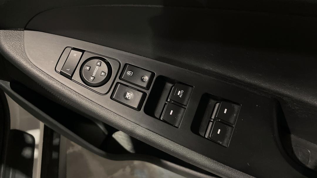 2017 Hyundai Tucson Active R-series (AWD), Automatic, 51048 km, Drivers Side Door Panel Controls