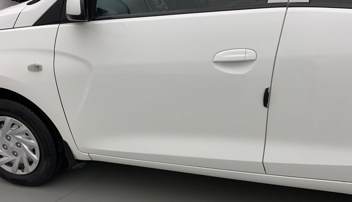 2020 Hyundai NEW SANTRO MAGNA, Petrol, Manual, 41,671 km, Front passenger door - Paint has faded
