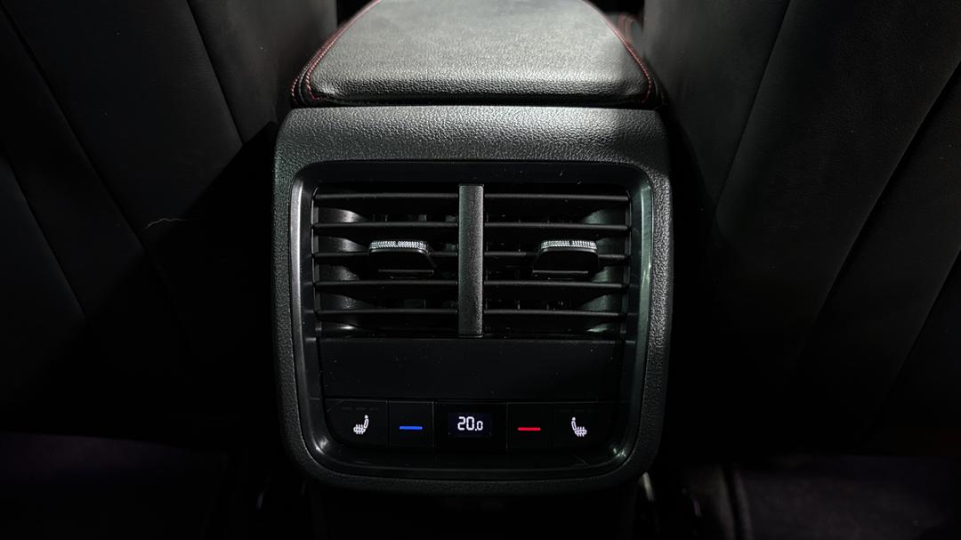 2020 SKODA Octavia Rs, Automatic, 114808 km, Rear A/C Vent