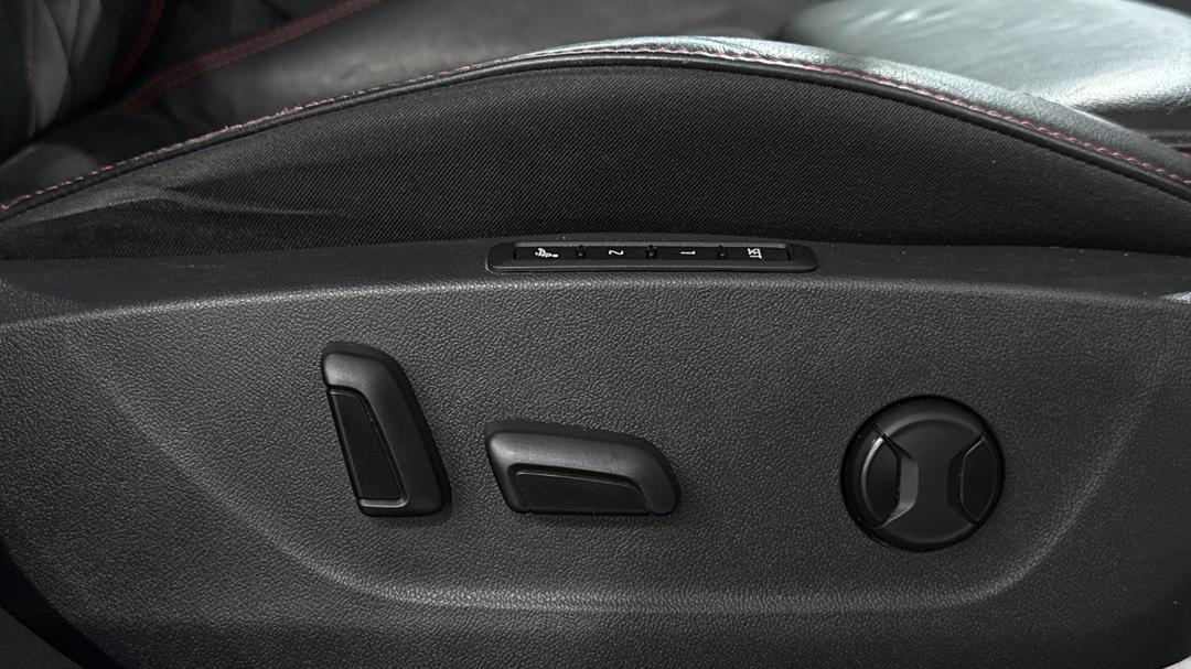 2020 SKODA Octavia Rs, Automatic, 114808 km, Drivers Side Adjustment Panel