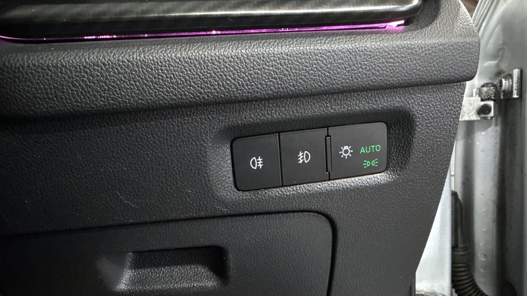 2020 SKODA Octavia Rs, Automatic, 114808 km, Utility Switches/Buttons
