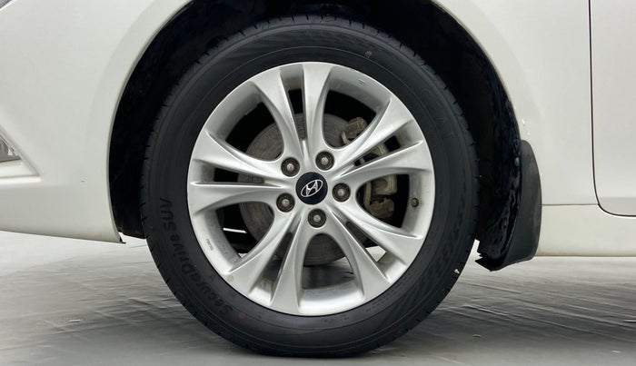 2012 Hyundai Sonata 2.4 GDI MT, Petrol, Manual, 42,398 km, Left Front Wheel