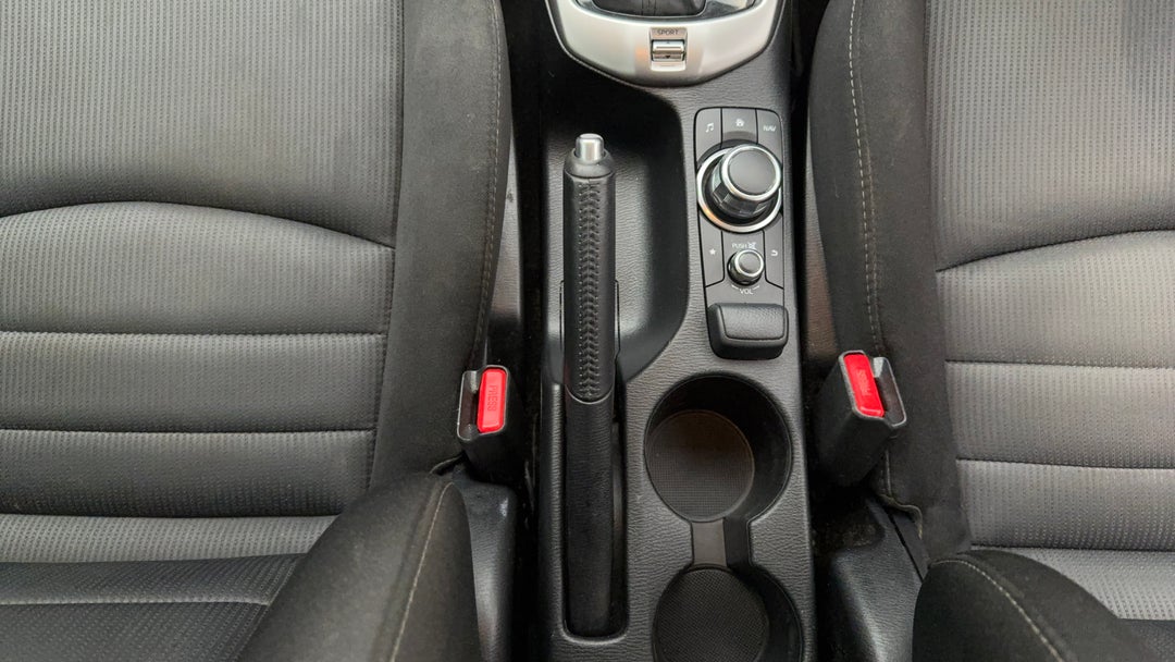 2015 Mazda CX-3 Maxx (FWD), Automatic, 106981 km, Handbrake