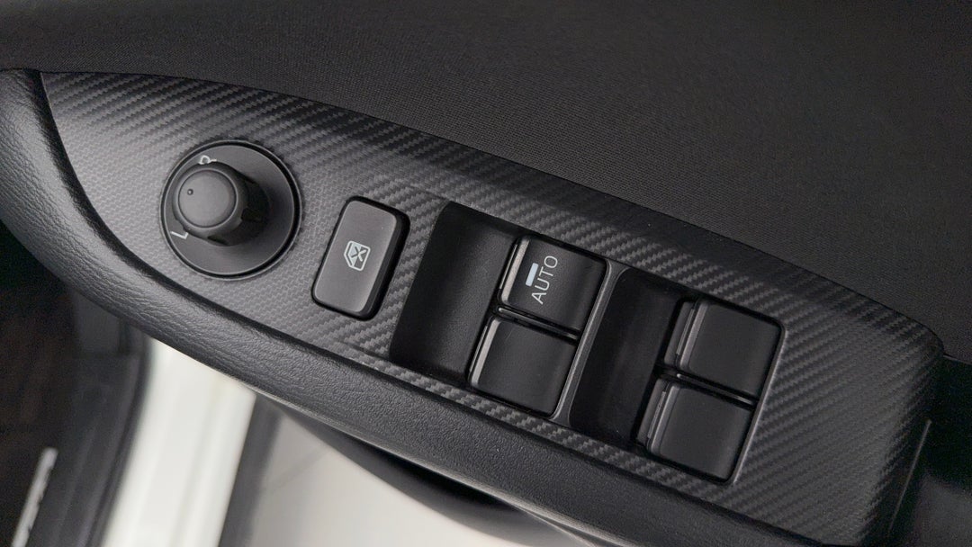 2015 Mazda CX-3 Maxx (FWD), Automatic, 106981 km, Drivers Side Door Panel Controls