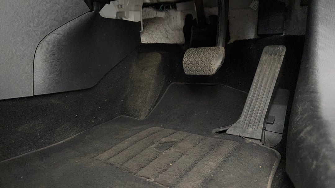 2015 Mazda CX-3 Maxx (FWD), Automatic, 106981 km, Pedals and Footmat