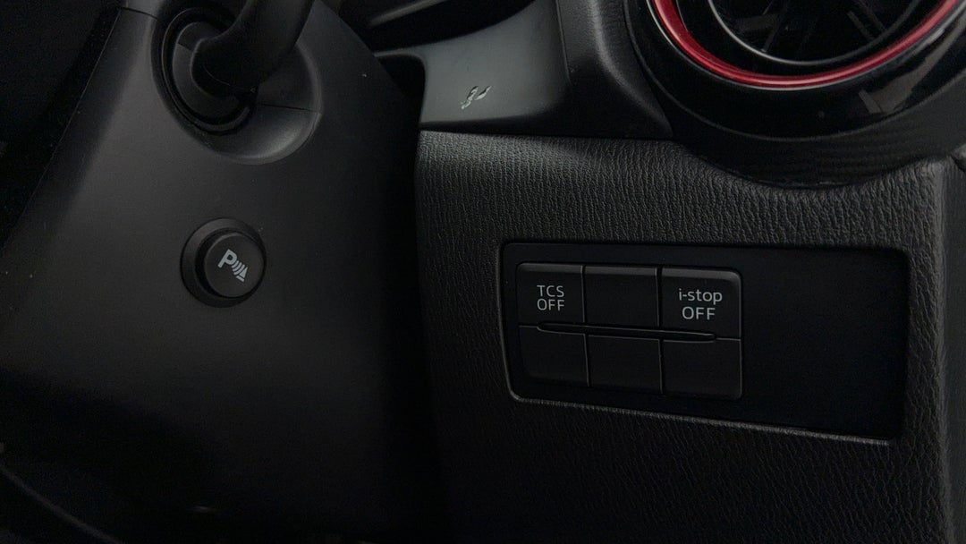 2015 Mazda CX-3 Maxx (FWD), Automatic, 106981 km, Utility Switches/Buttons