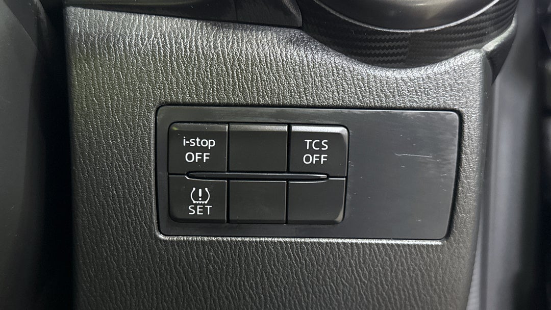 2020 Mazda CX-3 Maxx Sport (FWD), Automatic, 53279 km, Utility Switches/Buttons