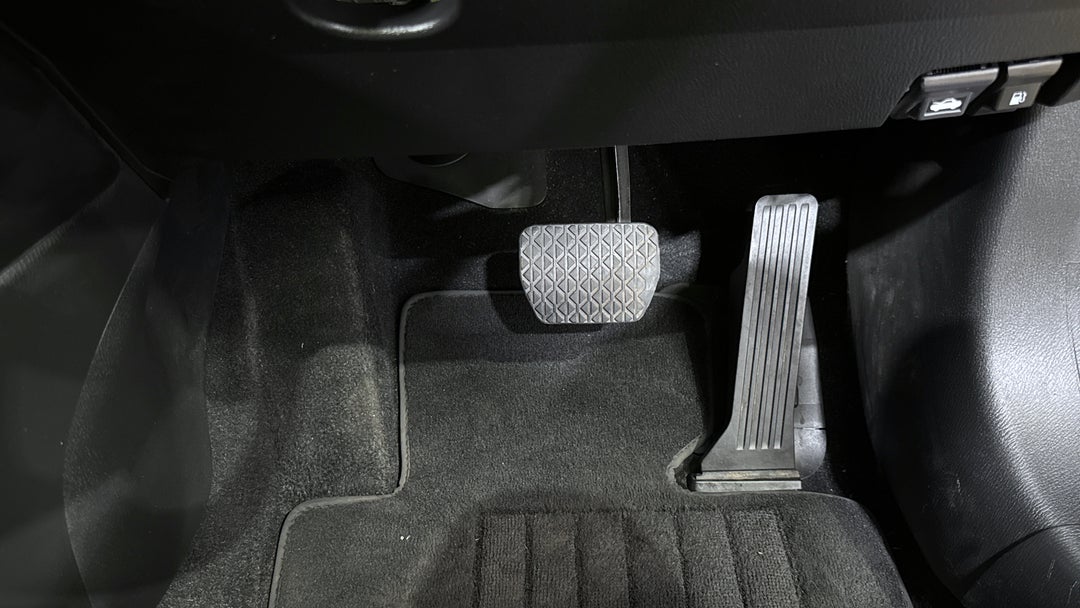 2020 Mazda CX-3 Maxx Sport (FWD), Automatic, 53279 km, Pedals and Footmat