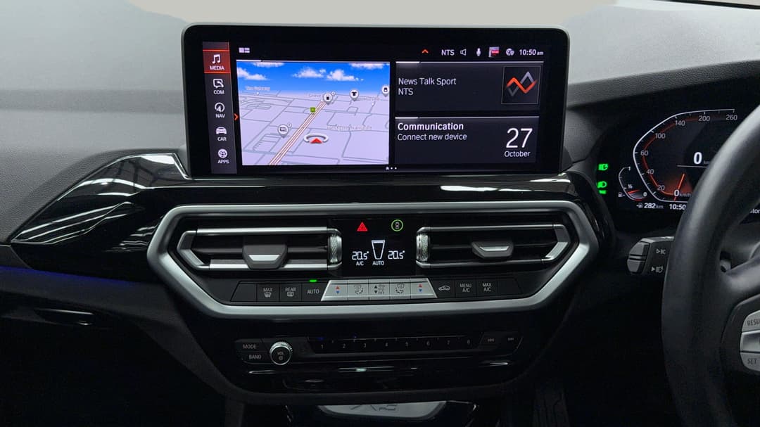 2022 BMW X3 xDrive30i M Sport, Automatic, 71138 km, Center Console