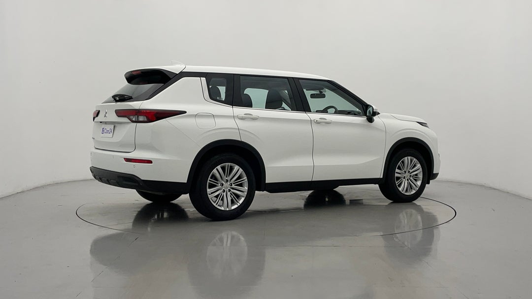 2024 Mitsubishi Outlander Es 5 Seat (2WD), Automatic, 52569 km, Right Back Diagonal (45- Degree) View