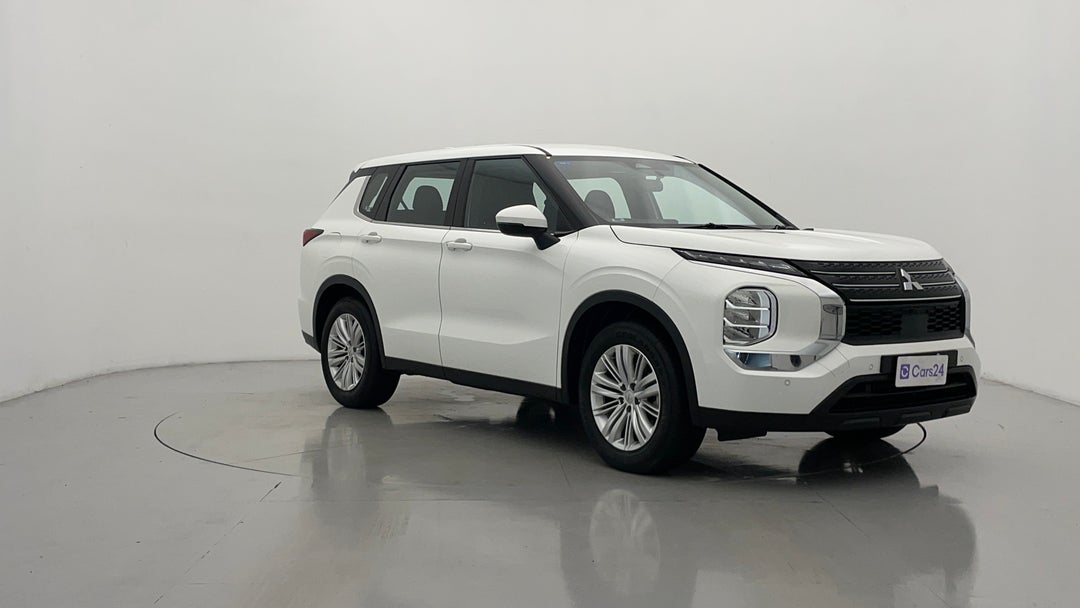 2024 Mitsubishi Outlander Es 5 Seat (2WD), Automatic, 52569 km, Right Front Diagonal (45- Degree) View