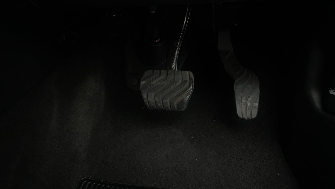 2024 Mitsubishi Outlander Es 5 Seat (2WD), Automatic, 52569 km, Pedals and Footmat