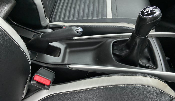 2017 Maruti Baleno DELTA PETROL 1.2, Petrol, Manual, 58,448 km, Gear Lever