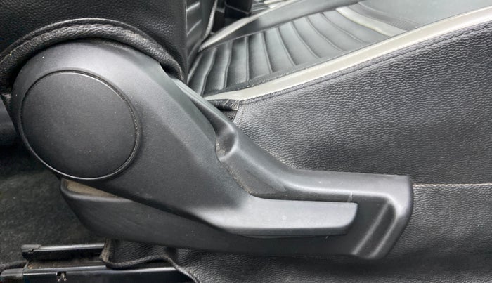 2017 Maruti Baleno DELTA PETROL 1.2, Petrol, Manual, 58,448 km, Driver Side Adjustment Panel