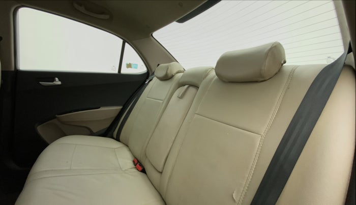 2015 Hyundai Xcent S 1.2, Petrol, Manual, 78,314 km, Right Side Rear Door Cabin