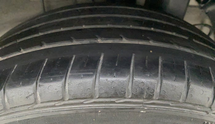 2015 Hyundai Elite i20 ASTA 1.2, Petrol, Manual, 99,979 km, Left Rear Tyre Tread