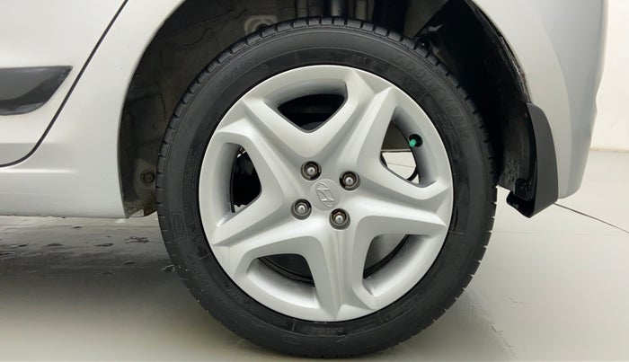 2017 Hyundai Elite i20 ASTA 1.2, Petrol, Manual, 25,579 km, Left Rear Wheel