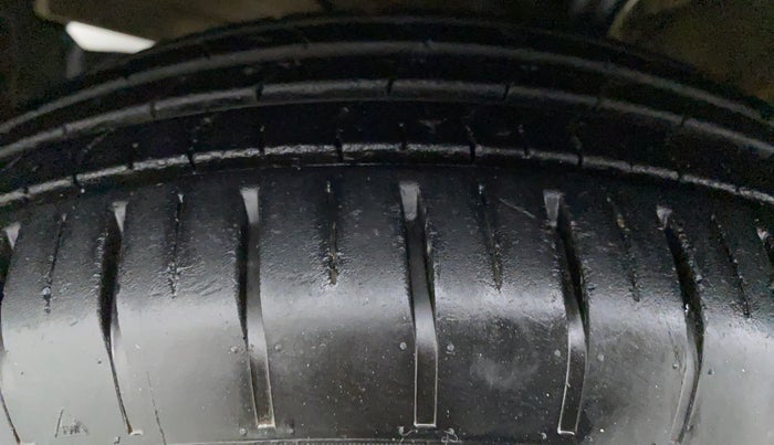 2019 Maruti Swift ZXI (AMT), Petrol, Automatic, 15,445 km, Left Front Tyre Tread