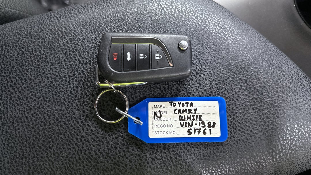 2024 Toyota Camry Ascent, Automatic, 50638 km, Key Close-up