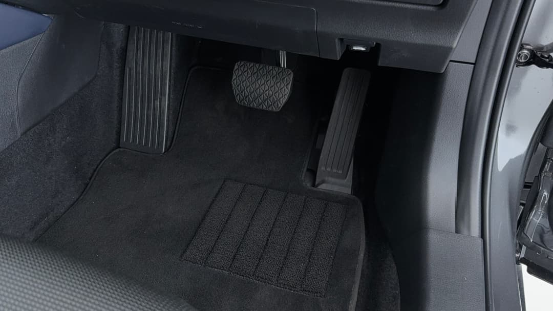 2022 Mazda CX-30 G20 Evolve (FWD), Automatic, 2380 km, Pedals and Footmat