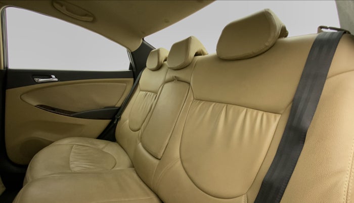 2011 Hyundai Verna FLUIDIC 1.6 VTVT SX, Petrol, Manual, 43,675 km, Right Side Rear Door Cabin