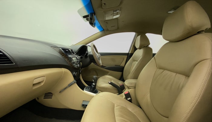 2011 Hyundai Verna FLUIDIC 1.6 VTVT SX, Petrol, Manual, 43,675 km, Right Side Front Door Cabin