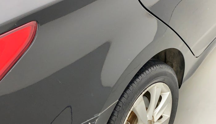 2011 Hyundai Verna FLUIDIC 1.6 VTVT SX, Petrol, Manual, 43,675 km, Right quarter panel - Slightly dented