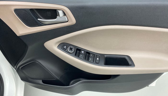 2020 Hyundai Elite i20 1.2 SPORTS PLUS VTVT, Petrol, Manual, 30,991 km, Driver Side Door Panels Control