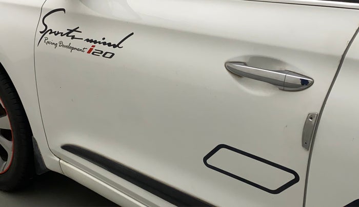2018 Hyundai Elite i20 ASTA 1.2 (O), Petrol, Manual, 56,065 km, Front passenger door - Graphic sticker