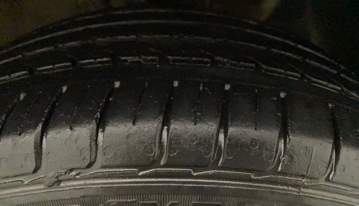 2018 Hyundai Elite i20 ASTA 1.2 (O), Petrol, Manual, 56,065 km, Left Rear Tyre Tread