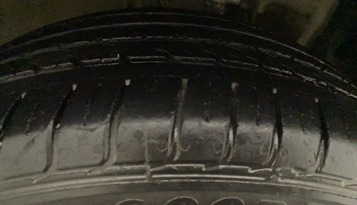 2018 Hyundai Elite i20 ASTA 1.2 (O), Petrol, Manual, 56,065 km, Right Rear Tyre Tread