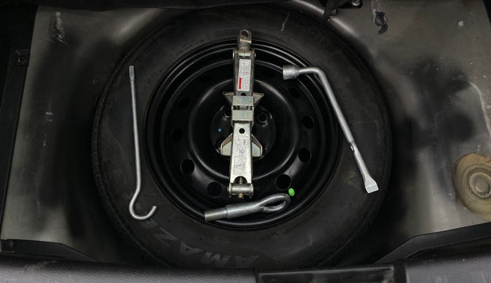 2015 Maruti Swift VXI D, Petrol, Manual, 87,963 km, Spare Tyre