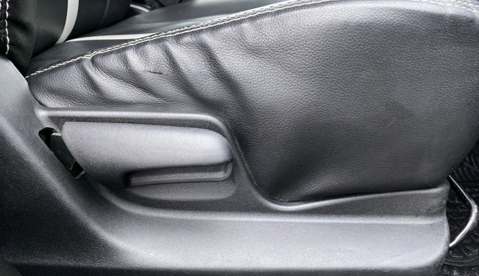 2015 Maruti Swift VXI D, Petrol, Manual, 87,963 km, Driver Side Adjustment Panel